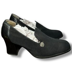 Gianni Versace Vintage Black Fabric & Leather Medusa Logo Heels Size 38